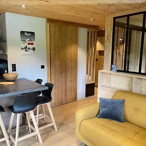 https://charmant-appart-2-4-pers-megeve-demi-quartier.hotels-rhonealpes.com