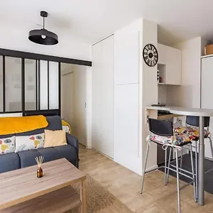Appartement L'ivoire - Joli - 1 Avec Balcon Et 1 Place De Parking, Rennes